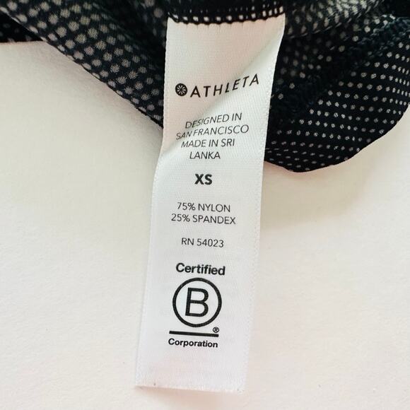 Athleta Ultimate Train Printed Tee Digi Camo Grey Black Size XS Short Sleeve - Picture 5 of 8